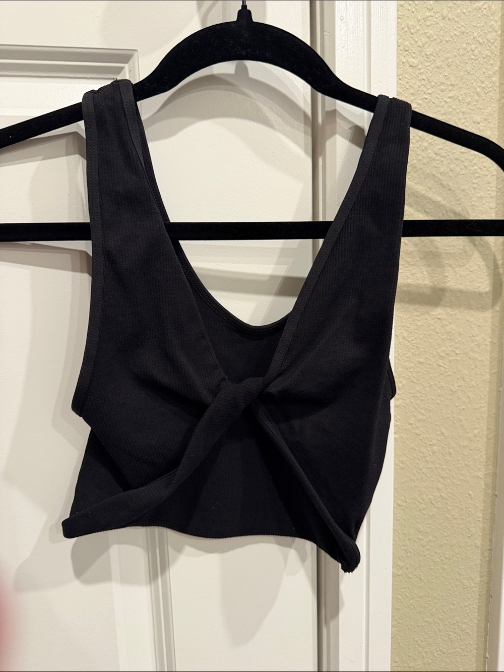 Black Twist-Front Ribbed Tank Top - Women